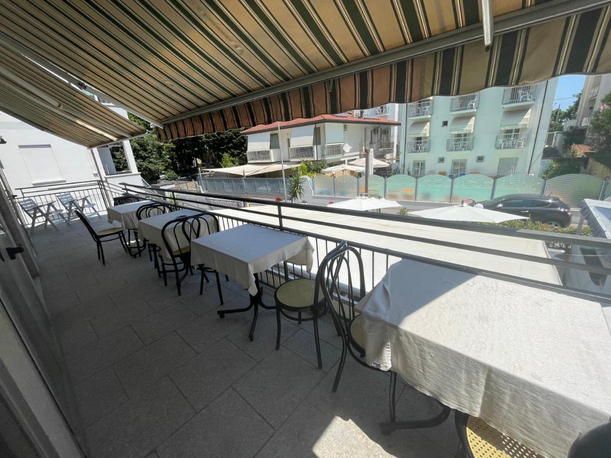 Hotel Moroni Rimini Eksteriør billede