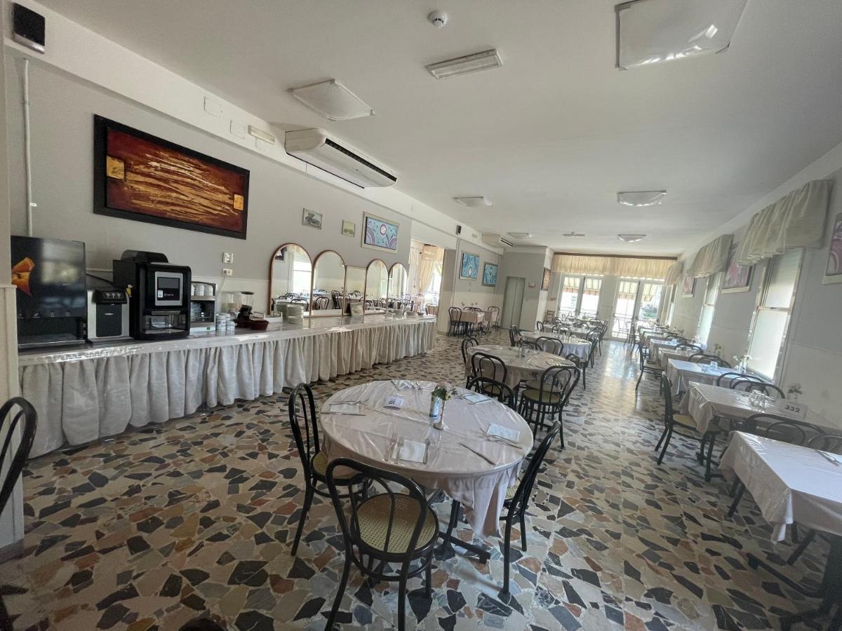 Hotel Moroni Rimini Eksteriør billede