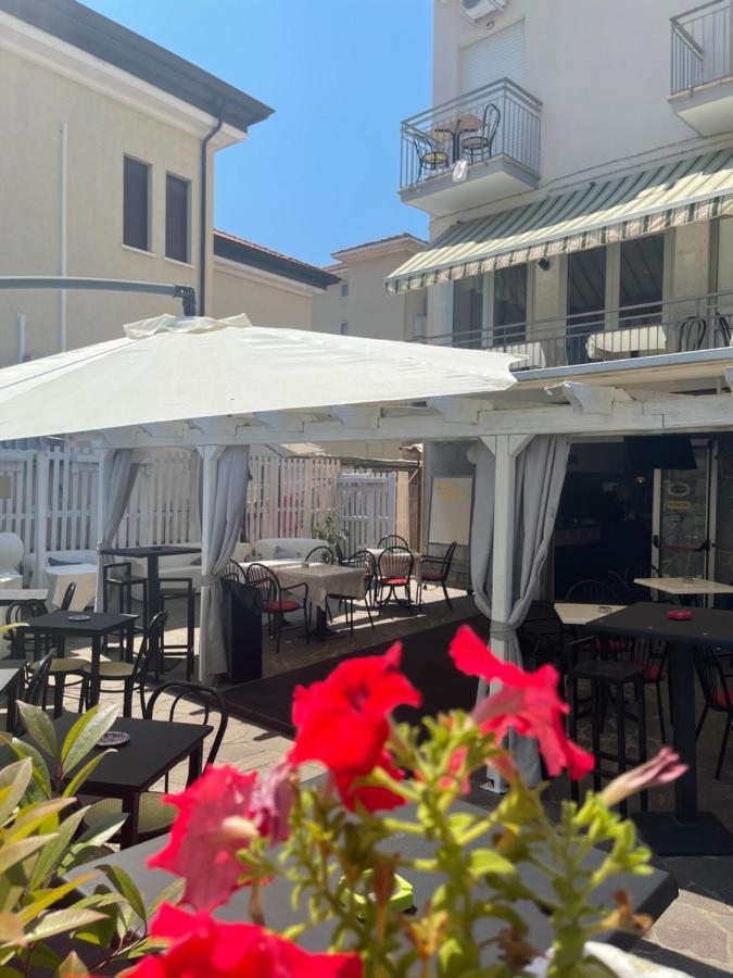 Hotel Moroni Rimini Eksteriør billede