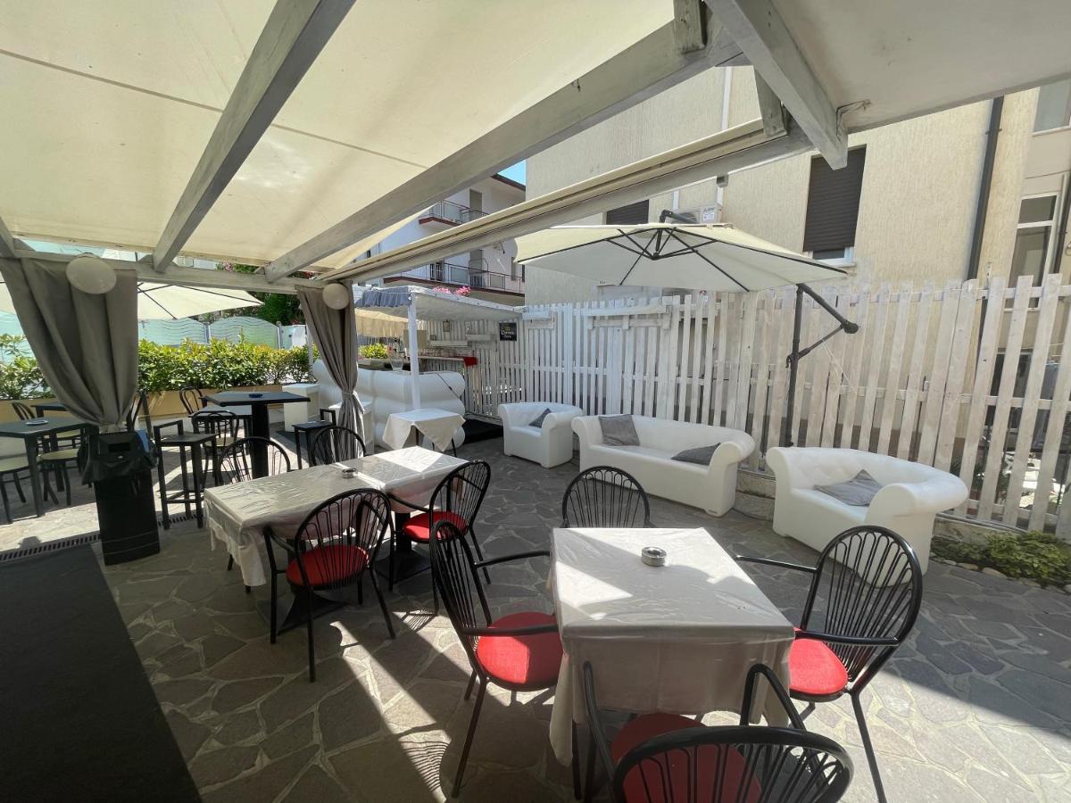 Hotel Moroni Rimini Eksteriør billede