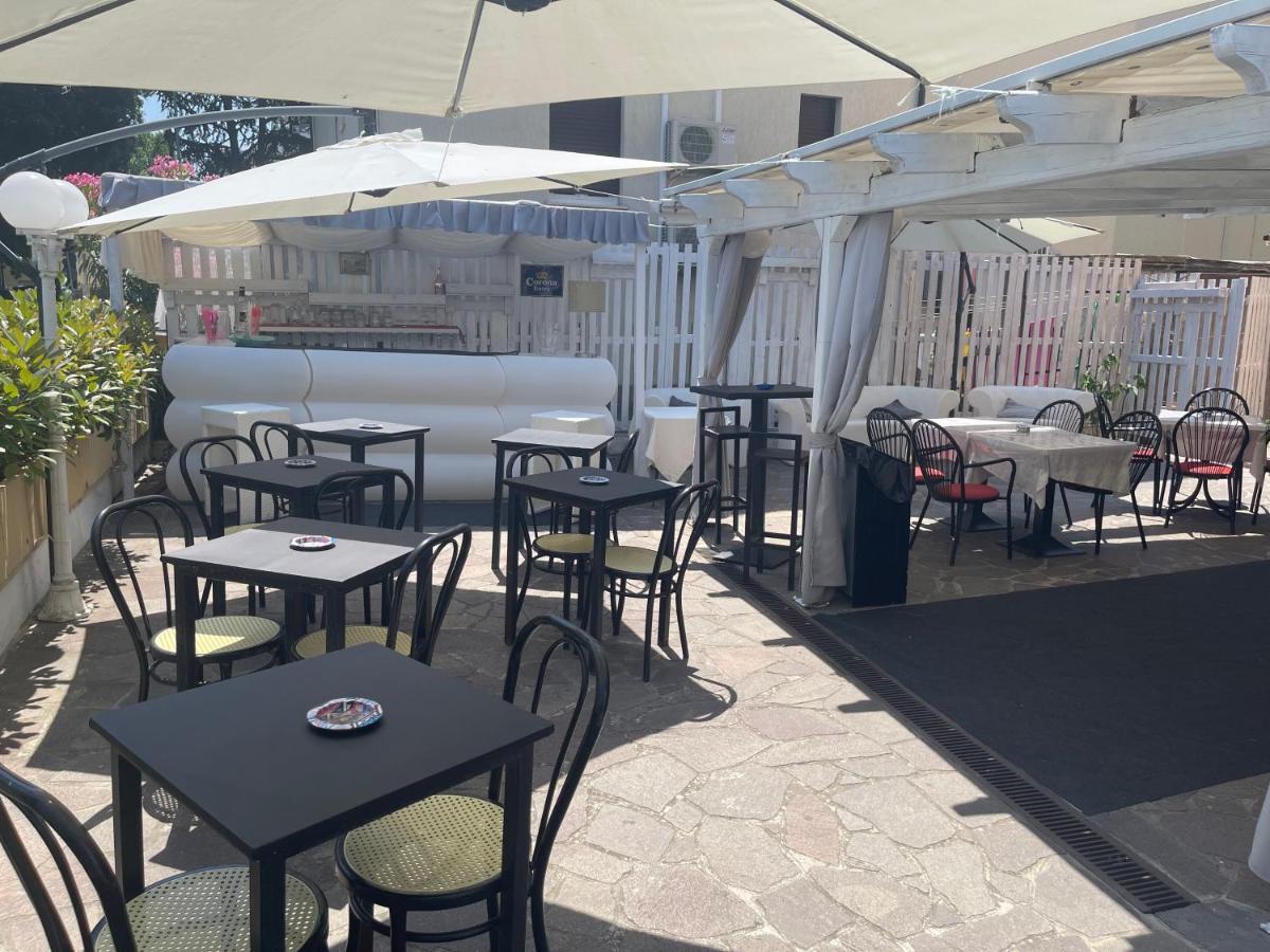 Hotel Moroni Rimini Eksteriør billede